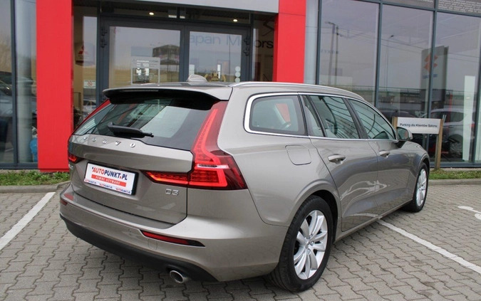 Volvo V60 cena 104900 przebieg: 120763, rok produkcji 2019 z Biała małe 781